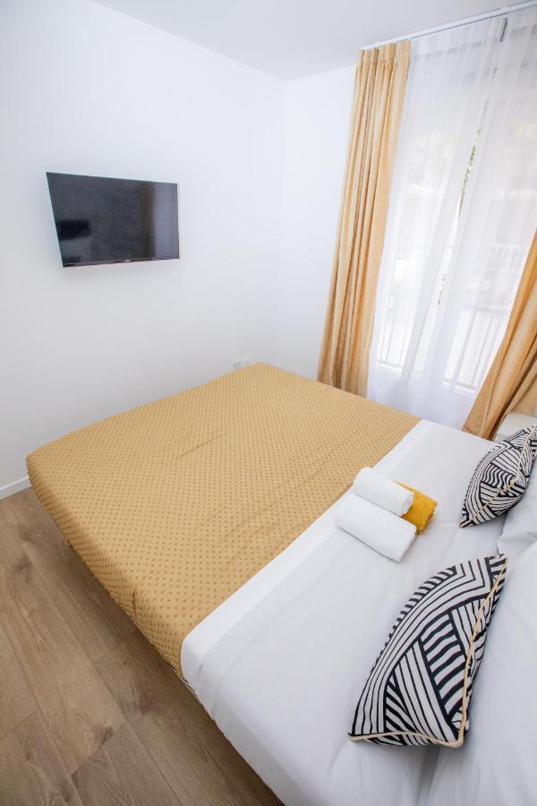 Luxueux 3p. Art Deco + Parking Apartamento